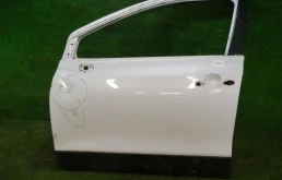 Двери для Suzuki SX4 2015 года на фотографиях