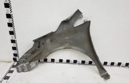 Крыло правое для Toyota Avensis 2018 года на фотографиях