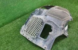 Подкрылок передний правый для BMW 5er 2023 года на фотографиях