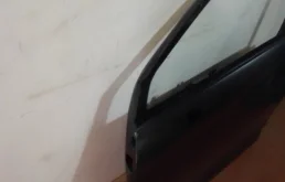 Дверь передняя левая для Citroen C4 2014 года на фотографиях