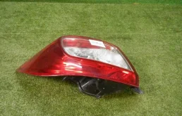 Фонарь левый для Renault Logan 2015 года на фотографиях