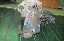 МКПП для Volkswagen Golf 2003 года на фотографиях