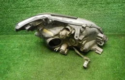 Фара левая для Lexus RX 2012 года на фотографиях