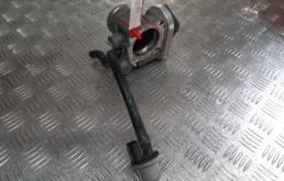 Дроссельная заслонка для Skoda Octavia 2008 года на фотографиях