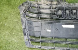 Решетка радиатора для Audi A4 2018 года на фотографиях