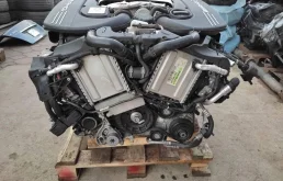 Двигатель для Mercedes-Benz C class 2018 года на фотографиях