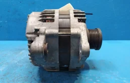 Генератор для Nissan X-Trail 2002 года на фотографиях