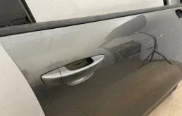 Дверь передняя правая для Volkswagen Touareg 2015 года на фотографиях