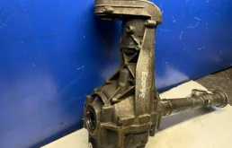 Редуктор переднего моста для Volkswagen Touareg 2002 года на фотографиях