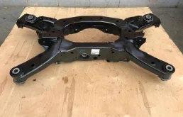 Задний подрамник для Nissan Teana 2012 года на фотографиях