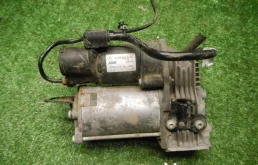 Компрессор пневмоподвески задний для Mercedes-Benz S class 2014 года на фотографиях