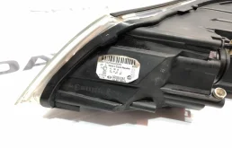 Фара ксенон левая для Skoda Octavia 2010 года на фотографиях