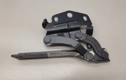 Петля капота правая для Volkswagen Passat на фотографиях