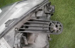 Фара ксенон левая для Mercedes-Benz GLK class 2008 года на фотографиях