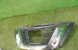 Решетка радиатора для Nissan X-Trail 2021 года на фотографиях