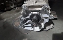 Двигатель без навесного для BMW 5er 2017 года на фотографиях