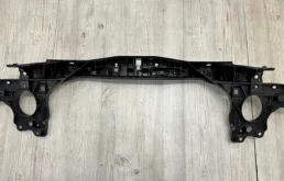 Панель радиатора (телевизор) для Porsche Cayenne 2016 года на фотографиях