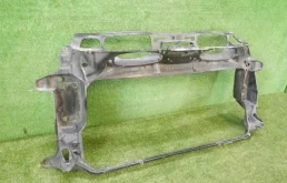 Панель радиатора (телевизор) для Porsche Panamera на фотографиях