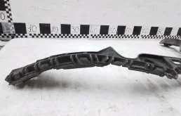 Кронштейн заднего бампера левый для Volkswagen Polo 2016 года на фотографиях