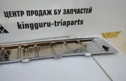 Накладка заднего бампера правая для Volkswagen Touareg 2007 года на фотографиях