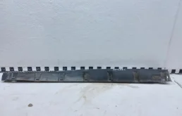 Накладка порога левая для Renault Duster 2017 года на фотографиях