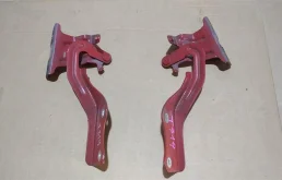 Петля капота правая для Nissan X-Trail на фотографиях