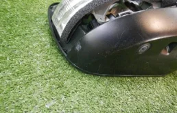 Зеркало боковое правое для Toyota Land Cruiser 2019 года на фотографиях