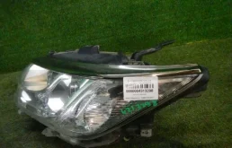 Фара левая для Toyota Camry 2017 года на фотографиях