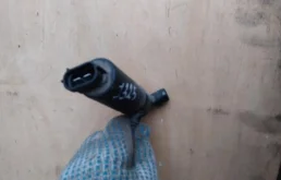 Крышка бачка омывателя фар для Nissan Teana 2009 года на фотографиях