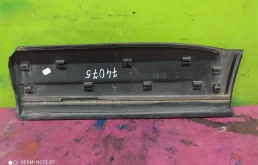 Молдинг двери задний правый для Volkswagen Tiguan 2010 года на фотографиях