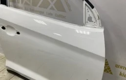 Дверь передняя правая для Hyundai Tucson 2015 года на фотографиях