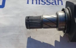 Привод передний левый для Nissan X-Trail 2017 года на фотографиях