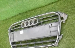 Решетка радиатора для Audi A4 2010 года на фотографиях