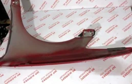 Крылья для Volvo S40 2002 года на фотографиях