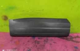 Молдинг двери задний правый для Volkswagen Tiguan 2011 года на фотографиях