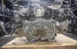 Двигатель для Subaru Legacy 1998 года на фотографиях