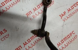 Стабилизатор поперечной устойчивости задний для Nissan X-Trail 2010 года на фотографиях