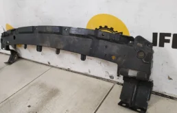 Усилитель переднего бампера для Volvo XC90 2018 года на фотографиях