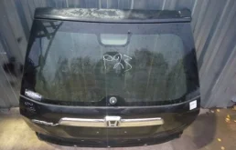 Крышка багажника для Honda CR-V 2006 года на фотографиях