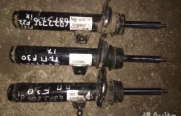Амортизатор передний правый для BMW 3er 2015 года на фотографиях