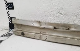 Усилитель переднего бампера для Porsche Macan на фотографиях