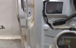 Дверь передняя правая для Mercedes-Benz M class 2000 года на фотографиях