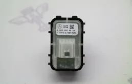 Кнопка стеклоподъемника передняя правая для Mercedes-Benz C class на фотографиях