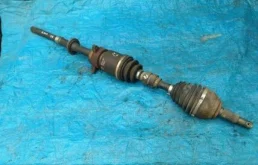 Привод передний правый для Nissan Murano 2002 года на фотографиях