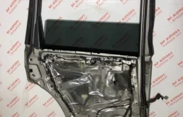 Дверь задняя левая для Nissan X-Trail 2005 года на фотографиях