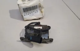 Замок капота левый для BMW X5 на фотографиях