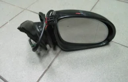 Стекла и зеркала для Volkswagen Passat 2006 года на фотографиях