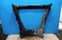 Балка передняя поперечная для Nissan X-Trail 2008 года на фотографиях