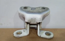 Петля двери передней левой нижняя для Toyota RAV4 2019 года на фотографиях