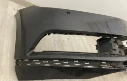 Бампер для Volkswagen Passat 2020 года на фотографиях